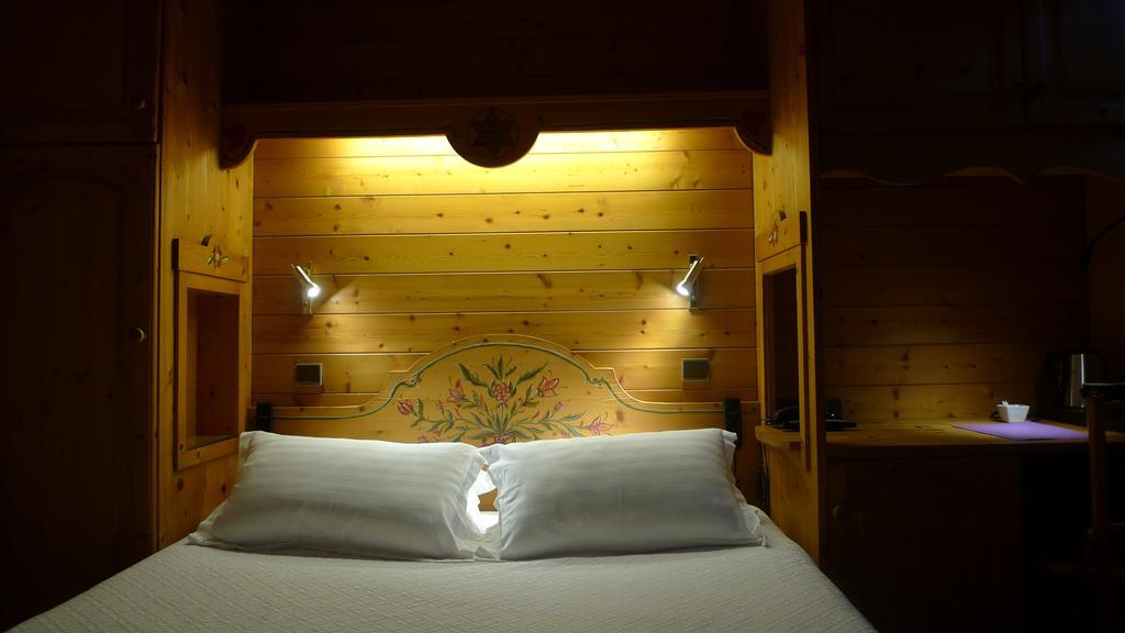 Hotel Du Parc - Manoir Du Baron Blanc فافيرج المظهر الخارجي الصورة